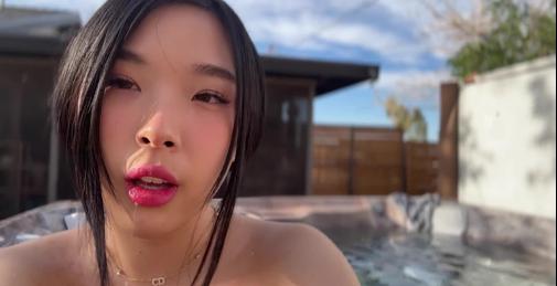 （免费全片）韩国美人在室外热水浴池上自慰